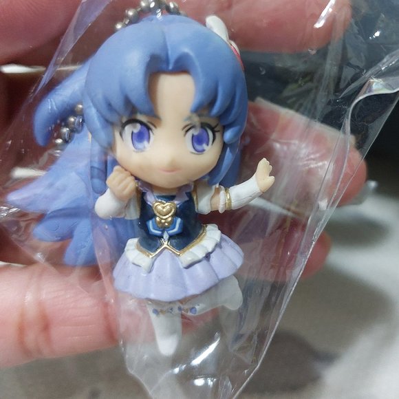 Cute Japanese Happy Anime Girl Toy Keychain or Bag Accessory - Picture 2 of 3